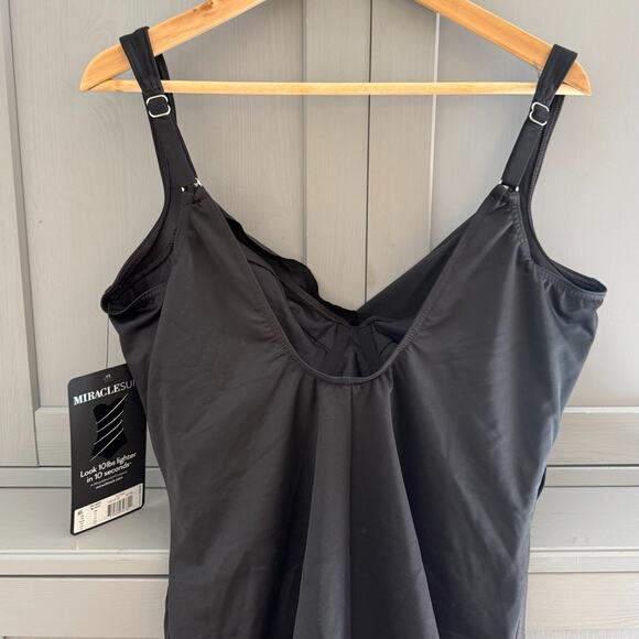 Miraclesuit Black Plus Size Sanibel Underwire One-Piece Swimsuit ~ US 18W - Picture 5 of 16